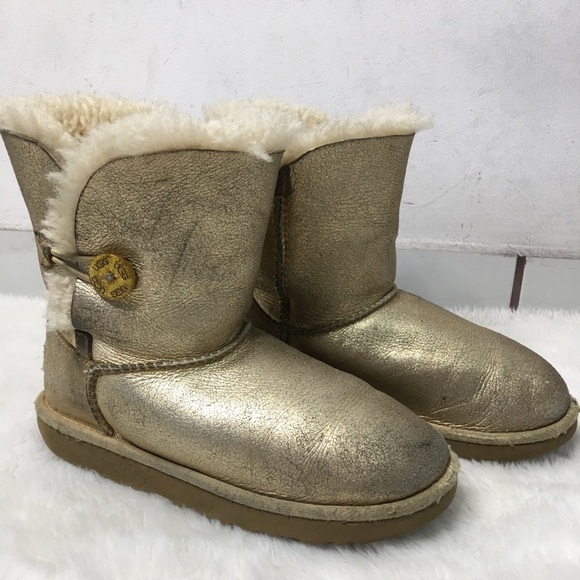UGG Girl One Button Gold Boots Size 2 - Picture 5 of 15